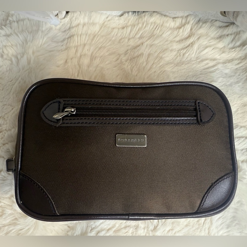 BURBERRY VINTAGE AUTHENTIC TOILETRY/MAKEUP UNISEX BAG